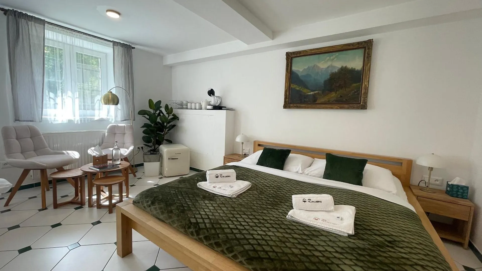 Vila Na Landeku اوسترافا بيت ضيافة